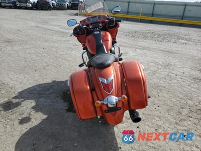 Czwarte zdjęcie samochodu z boku: 2014 KAWASAKI VN1700 K VIN:JKBVNRK1XEA004839 - miniatura