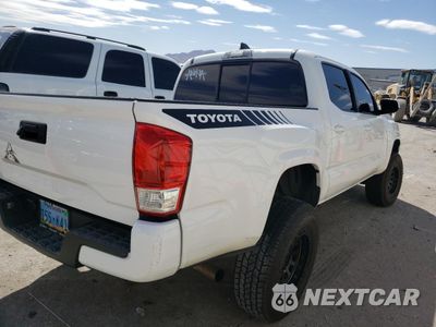Trzecie zdjęcie samochodu z tyłu: 2021 TOYOTA TACOMA DOUBLE CAB VIN:3TYAX5GN3MT011810 - miniatura