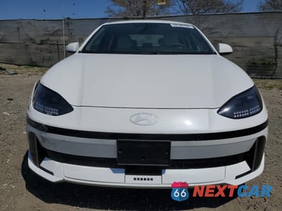 Piąte zdjęcie samochodu w środku: 2024 HYUNDAI IONIQ 5 SE VIN:KMHM34AA8RA079489 - miniatura