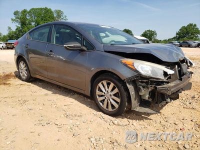 Czwarte zdjęcie samochodu z boku: 2016 KIA FORTE LX VIN:KNAFX4A61G5502493 - miniatura