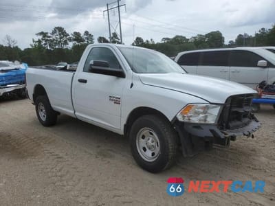 Czwarte zdjęcie samochodu z boku: 2022 RAM 1500 CLASSIC TRADESMAN VIN:3C6JR6DG9NG233891 - miniatura