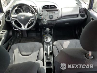 Zdjęcie 8 z 15 samochodu: 2010 HONDA FIT SPORT VIN:JHMGE8H47AS023284 - miniatura