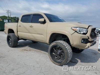 Czwarte zdjęcie samochodu z boku: 2017 TOYOTA TACOMA DOUBLE CAB VIN:3TMCZ5AN6HM077751 - miniatura