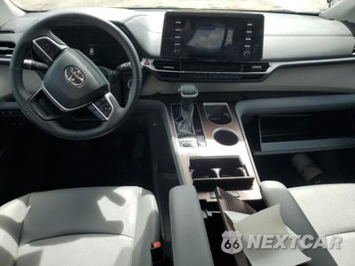 Zdjęcie 8 z 13 samochodu: 2023 TOYOTA SIENNA XSE VIN:5TDXRKEC1PS141626 - miniatura