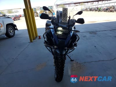 Drugie zdjęcie samochodu z przodu: 2015 BMW R1200 GS ADVENTURE VIN:WB10A1201FZ098019 - miniatura