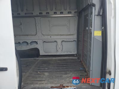 Zdjęcie 11 z 13 samochodu: 2016 NISSAN NV 2500 VIN:1N6BF0LY4EN105382 - miniatura