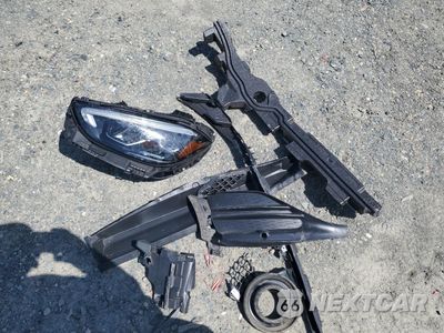 Zdjęcie 13 z 14 samochodu: 2023 MERCEDES-BENZ C 300 VIN:W1KAF4GB4PR154367 - miniatura
