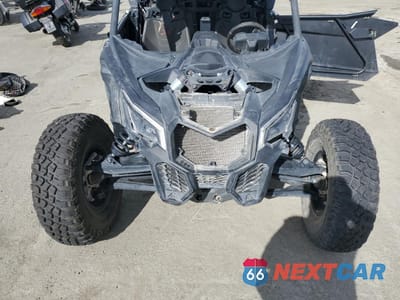 Zdjęcie 7 z 11 samochodu: 2017 CAN-AM MAVERICK X3 MAX X RS TURBO R VIN:3JBVNAW2XHK000617 - miniatura