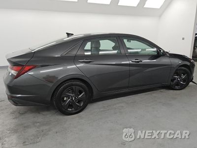 Trzecie zdjęcie samochodu z tyłu: 2021 HYUNDAI ELANTRA SEL VIN:5NPLM4AG4MH023584 - miniatura