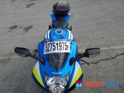 Piąte zdjęcie samochodu w środku: 2015 SUZUKI GSX-R750 VIN:JS1GR7MA8F2100953 - miniatura