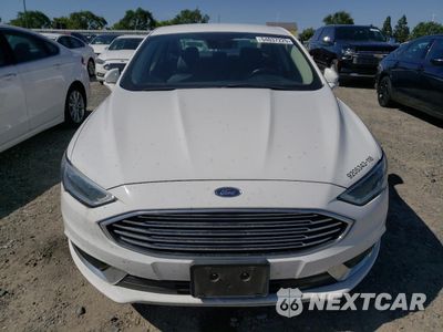 Piąte zdjęcie samochodu w środku: 2018 FORD FUSION SE HYBRID VIN:3FA6P0LU0JR129822 - miniatura