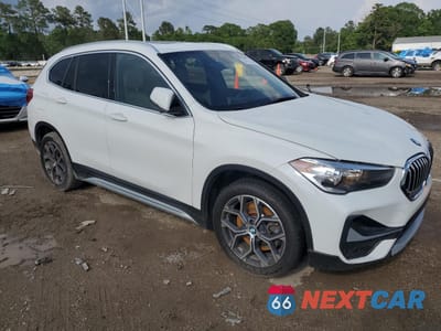 Czwarte zdjęcie samochodu z boku: 2021 BMW X1 SDRIVE28I VIN:WBXJG7C09M5S67931 - miniatura