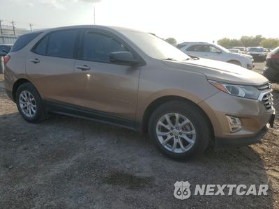 Czwarte zdjęcie samochodu z boku: 2018 CHEVROLET EQUINOX LS VIN:2GNAXHEV7J6220710 - miniatura