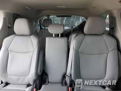Zdjęcie 10 z 16 samochodu: 2023 TOYOTA SIENNA XLE VIN:5TDYRKEC8PS145074 - miniatura