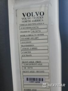 Zdjęcie 10 z 10 samochodu: 2020 VOLVO VNL SEMI TRUCK VIN:4V4NC9EH9LN232754 - miniatura