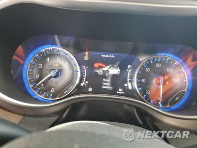 Zdjęcie 9 z 14 samochodu: 2017 CHRYSLER PACIFICA LIMITED VIN:2C4RC1GG0HR811970 - miniatura