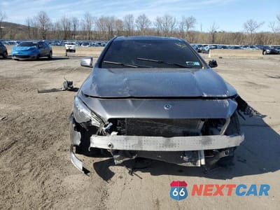 Piąte zdjęcie samochodu w środku: 2018 MERCEDES-BENZ CLA 250 4MATIC VIN:WDDSJ4GB6JN569790 - miniatura