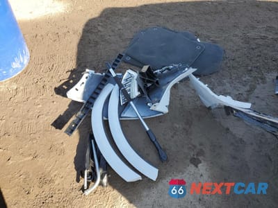 Zdjęcie 13 z 14 samochodu: 2022 AUDI RS Q8 VIN:WU1ARBF16ND000559 - miniatura