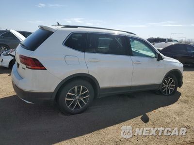 Trzecie zdjęcie samochodu z tyłu: 2021 VOLKSWAGEN TIGUAN SE VIN:3VV2B7AX9MM084072 - miniatura