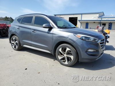 Czwarte zdjęcie samochodu z boku: 2018 HYUNDAI TUCSON VALUE VIN:KM8J3CA23JU749765 - miniatura