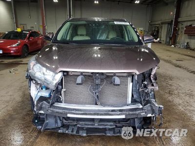 Piąte zdjęcie samochodu w środku: 2019 TOYOTA HIGHLANDER XLE VIN:5TDJZRFH5KS921187 - miniatura