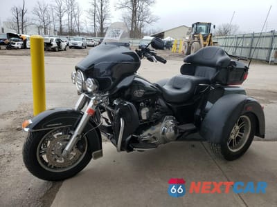 Trzecie zdjęcie samochodu z tyłu: 2013 HARLEY-DAVIDSON FLHTCUTG TRI GLIDE ULTRA CLASSIC VIN:1HD1MAM11DB855185 - miniatura