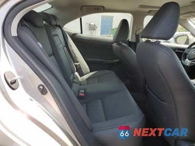 Zdjęcie 10 z 16 samochodu: 2018 LEXUS IS 300 VIN:JTHC81D27J5030249 - miniatura