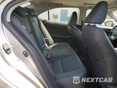 Zdjęcie 10 z 16 samochodu: 2018 LEXUS IS 300 VIN:JTHC81D27J5030249 - miniatura