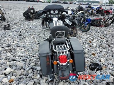 Czwarte zdjęcie samochodu z boku: 2008 HARLEY-DAVIDSON FLHX VIN:1HD1KB4158Y657918 - miniatura