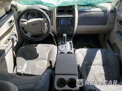 Zdjęcie 8 z 13 samochodu: 2008 FORD ESCAPE XLS VIN:1FMCU02Z28KE11442 - miniatura