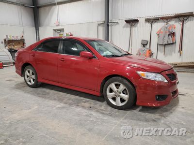Czwarte zdjęcie samochodu z boku: 2010 TOYOTA CAMRY BASE VIN:4T1BF3EK4AU044236 - miniatura