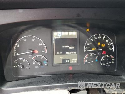 Zdjęcie 8 z 10 samochodu: 2020 FREIGHTLINER CASCADIA 126 SEMI TRUCK VIN:3AKJHHDRXLSLR4692 - miniatura