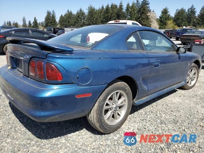 Trzecie zdjęcie samochodu z tyłu: 1998 FORD MUSTANG VIN:1FAFP4040WF195576 - miniatura