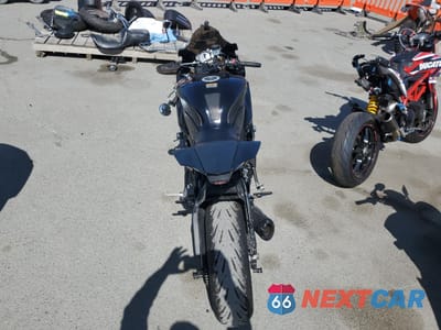 Zdjęcie 6 z 10 samochodu: 2017 YAMAHA YZFR6 C VIN:JYARJ28Y4HA000739 - miniatura