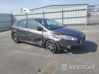 Czwarte zdjęcie samochodu z boku: 2016 FORD FOCUS SE VIN:1FADP3K23GL236203 - miniatura