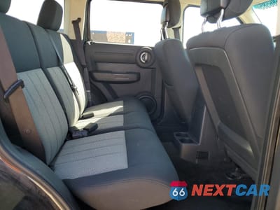 Zdjęcie 12 z 16 samochodu: 2010 DODGE NITRO SE VIN:1D4PU2GK5AW143226 - miniatura