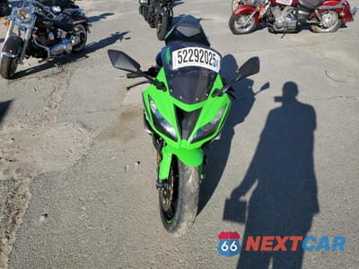 Drugie zdjęcie samochodu z przodu: 2016 KAWASAKI ZX636 E VIN:JKBZXJE13GA020800 - miniatura