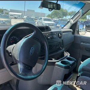 Zdjęcie 9 z 10 samochodu: 2013 FORD ECONOLINE E350 SUPER DUTY WAGON VIN:1FBNE3BL4DDA99277 - miniatura