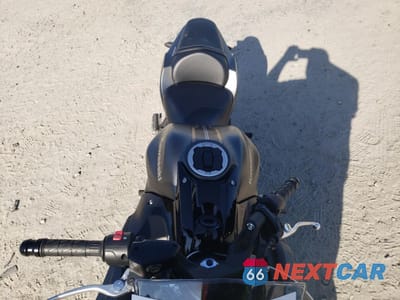 Piąte zdjęcie samochodu w środku: 2023 KAWASAKI EX650 R VIN:ML5EXER17PDA89950 - miniatura