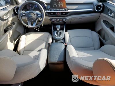Zdjęcie 8 z 13 samochodu: 2020 KIA FORTE FE VIN:3KPF24AD5LE256403 - miniatura