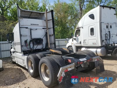 Trzecie zdjęcie samochodu z tyłu: 2021 VOLVO VNR VIN:4V4WC9EH0MN600339 - miniatura