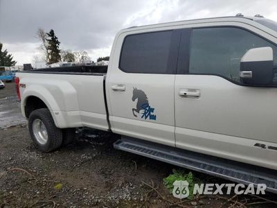 Czwarte zdjęcie samochodu z boku: 2022 FORD F350 SUPER DUTY VIN:1FT8W3DT0NEC42823 - miniatura