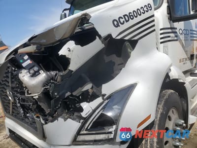 Zdjęcie 9 z 10 samochodu: 2021 VOLVO VNR VIN:4V4WC9EH0MN600339 - miniatura