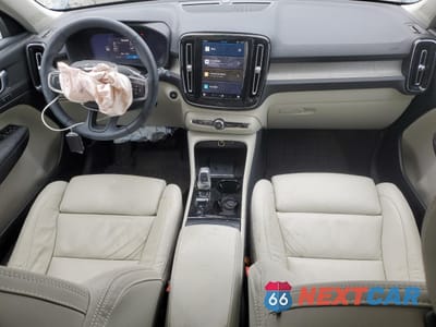 Zdjęcie 8 z 13 samochodu: 2023 VOLVO XC40 PLUS VIN:YV4L12UN0P2104186 - miniatura