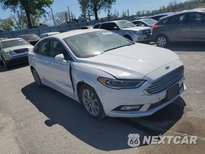 Czwarte zdjęcie samochodu z boku: 2017 FORD FUSION SE HYBRID VIN:3FA6P0LU2HR409090 - miniatura