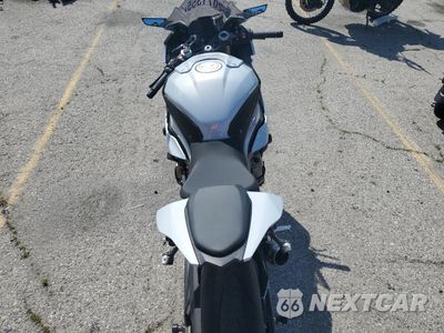 Zdjęcie 6 z 10 samochodu: 2020 BMW S 1000 RR VIN:WB10E2308L6D06079 - miniatura