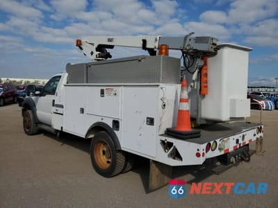 Trzecie zdjęcie samochodu z tyłu: 2013 FORD F450 SUPER DUTY BUCKET TRUCK VIN:1FDUF4GY1DEA87429 - miniatura