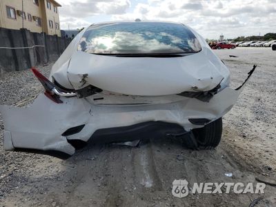 Zdjęcie 6 z 13 samochodu: 2016 NISSAN SENTRA S VIN:3N1AB7AP1GL674161 - miniatura