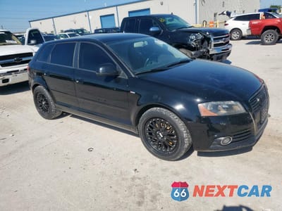 Czwarte zdjęcie samochodu z boku: 2010 AUDI A3 PREMIUM PLUS VIN:WAUKFAFM1AA006745 - miniatura