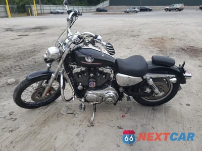 Trzecie zdjęcie samochodu z tyłu: 2004 HARLEY-DAVIDSON XL1200 C VIN:1HD1CGP104K438657 - miniatura